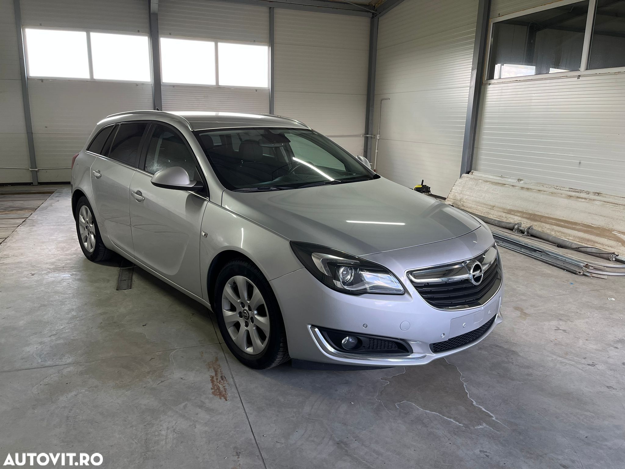 Opel Insignia 2.0 CDTI ECOTEC - 1