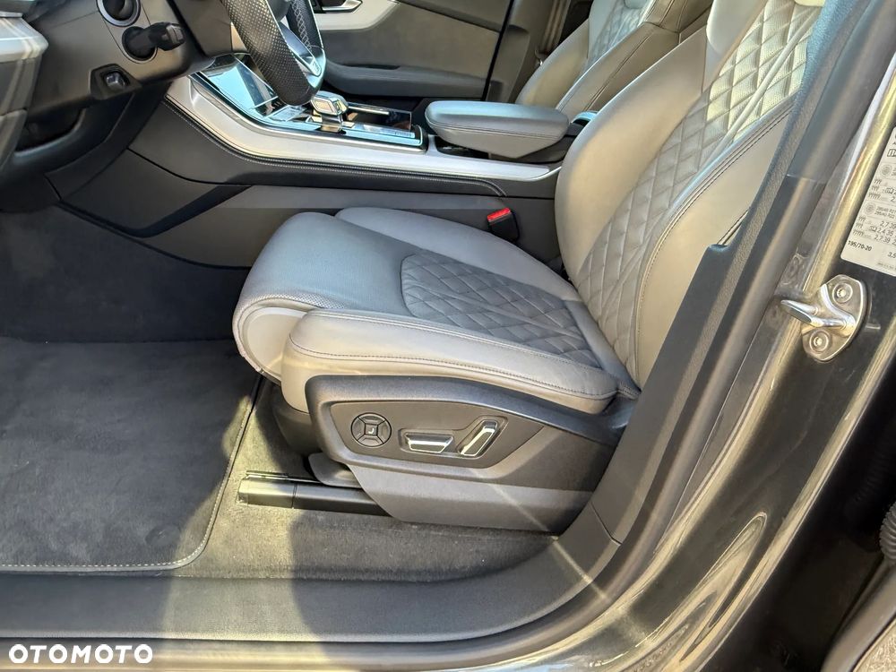 Audi SQ8 - 17