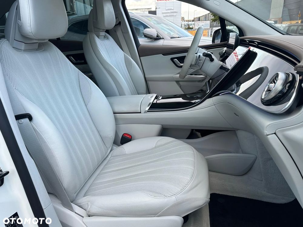 Mercedes-Benz EQE 350 89kWh 4-Matic AMG Line - 25
