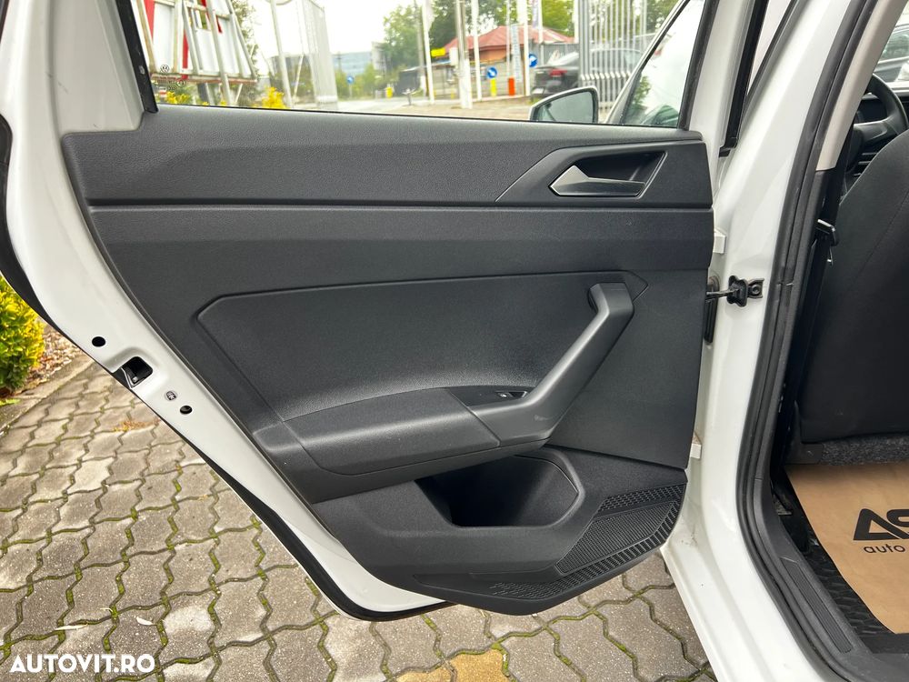 Volkswagen Polo 1.0 MPI Base - 30