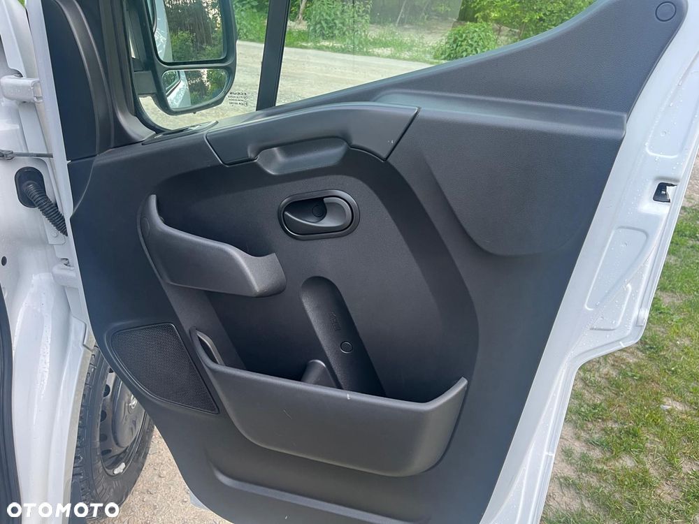 Opel Movano - 17
