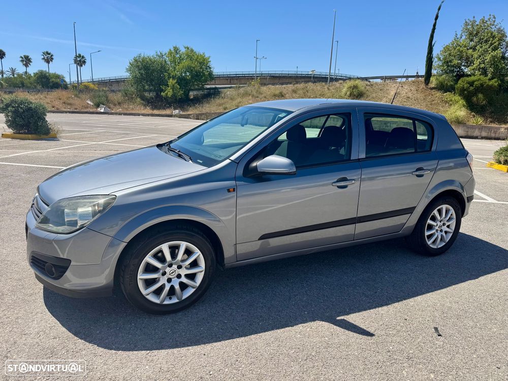 Opel Astra 1.3 CDTI Cosmo - 2
