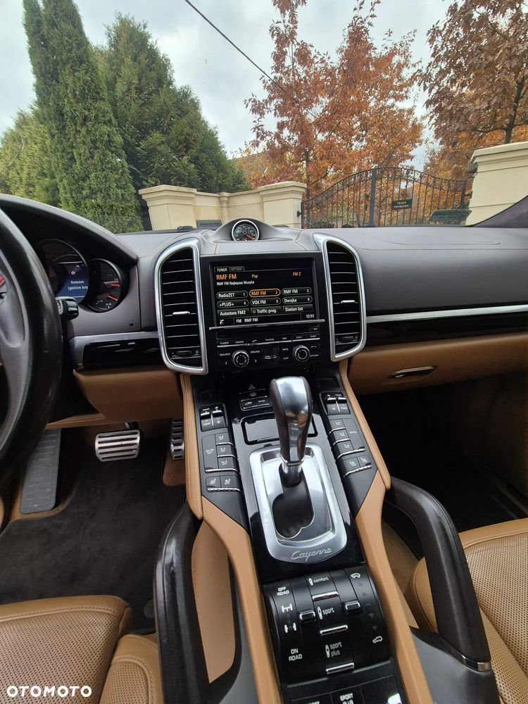 Porsche Cayenne - 18