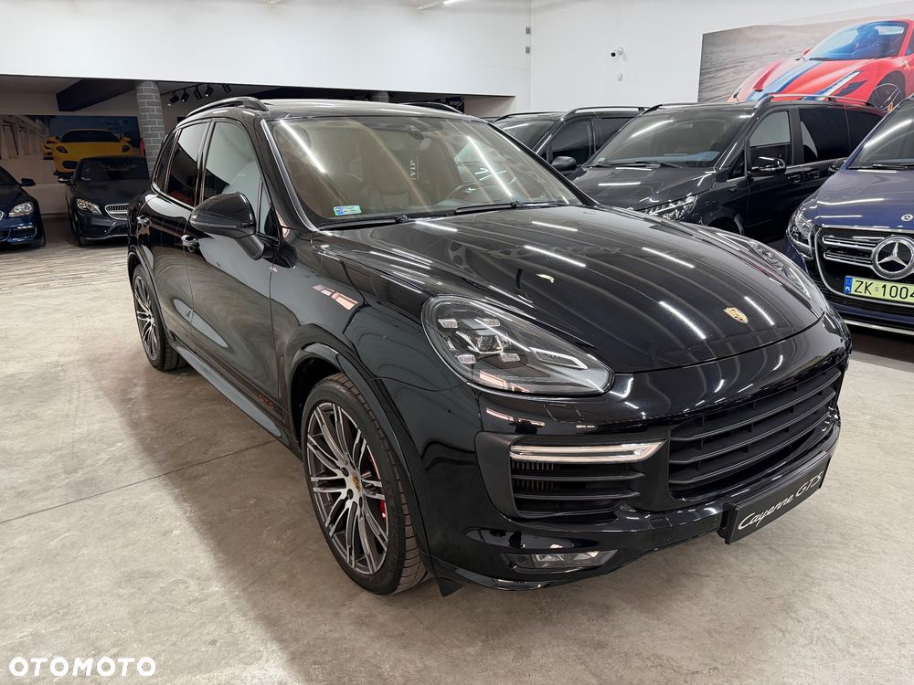 Porsche Cayenne - 5