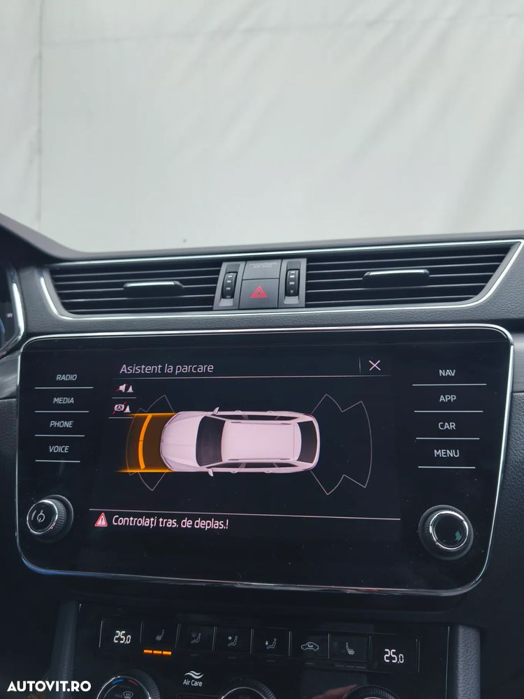 Skoda Superb 2.0 TDI DSG Style - 22