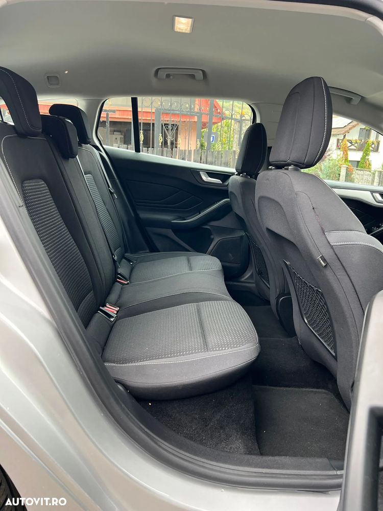 Ford Focus 2.0 EcoBlue Titanium Business - 27