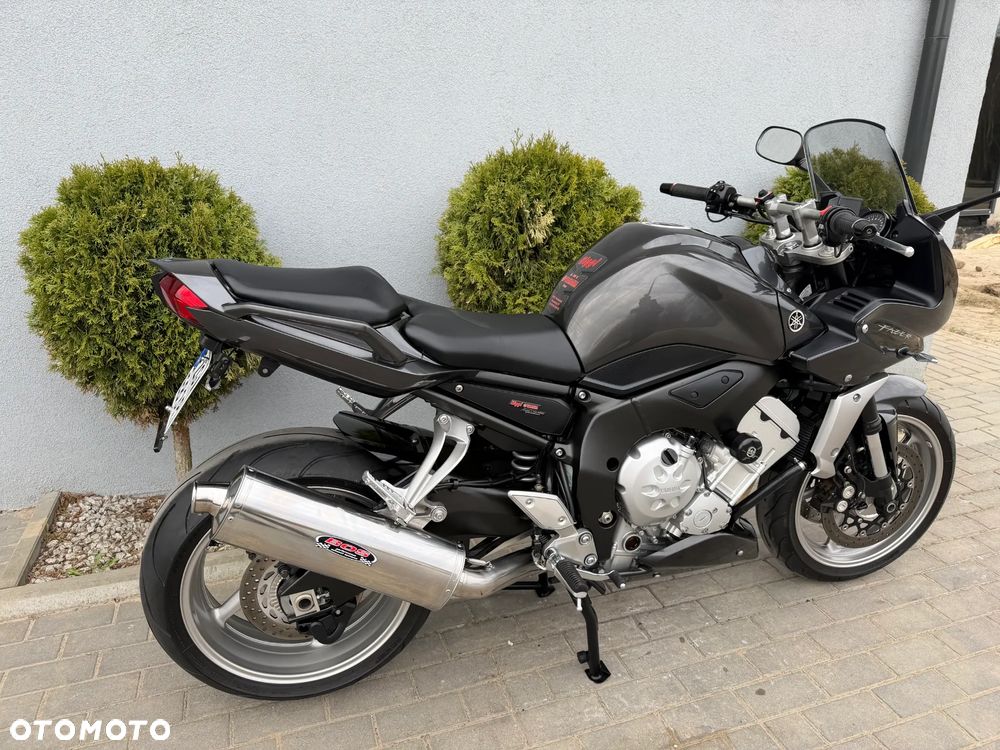 Yamaha FZ - 4