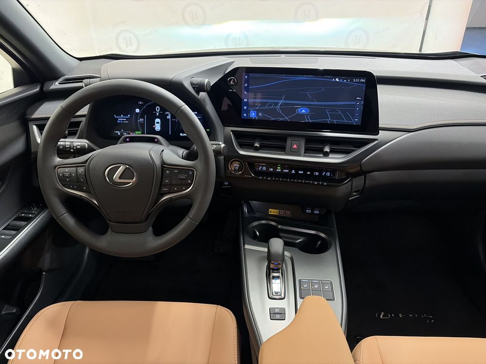 Lexus UX 300h F Sport Design - 3