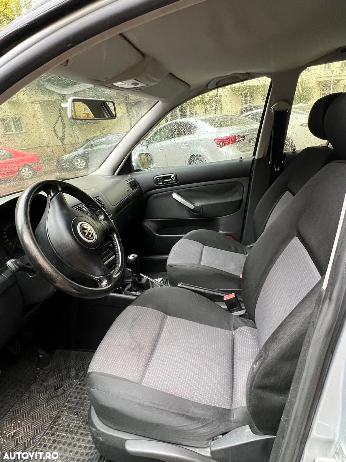 Volkswagen Golf - 10