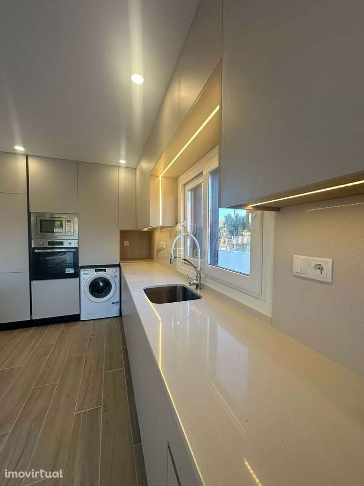 NOVA CONSTRUÇÃO  MORADIA   ISOLADA  T4  MOITA   SETUBAL - Grande imagem: 3/33