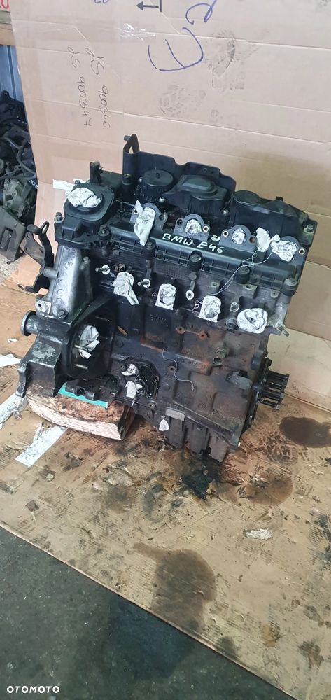Silnik słupek blok silnika BMW 3 E46 2.0 D Przed lift M47D20 - 9