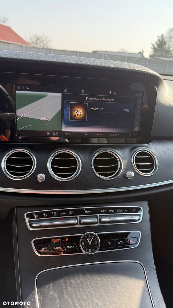 Mercedes-Benz Klasa E ver-220-d-4--matic-9g--tronic - 6