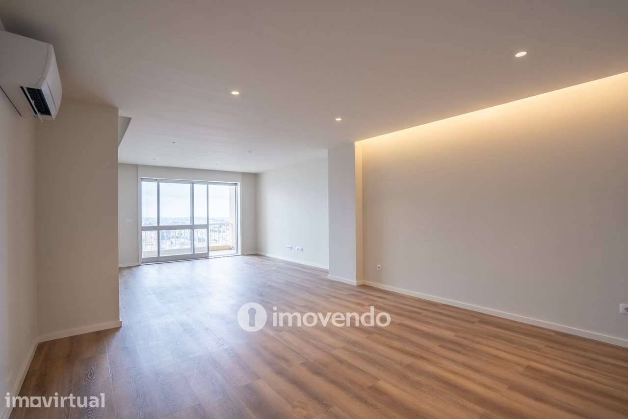 Apartamento T4 exclusivo, com estacionamento, na Lapa, Porto - Grande imagem: 3/55