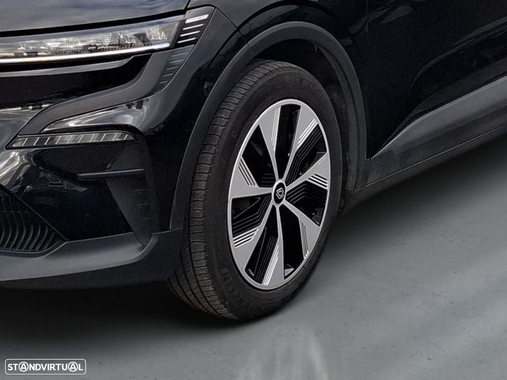Renault Mégane E-Tech - 4