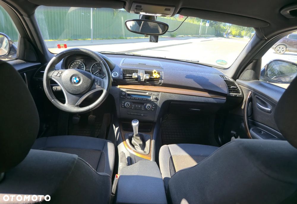 BMW Seria 1 118d - 8
