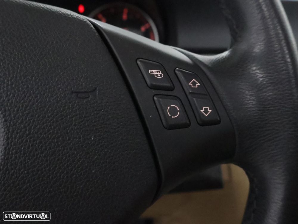 BMW 318 d Line Luxury - 19