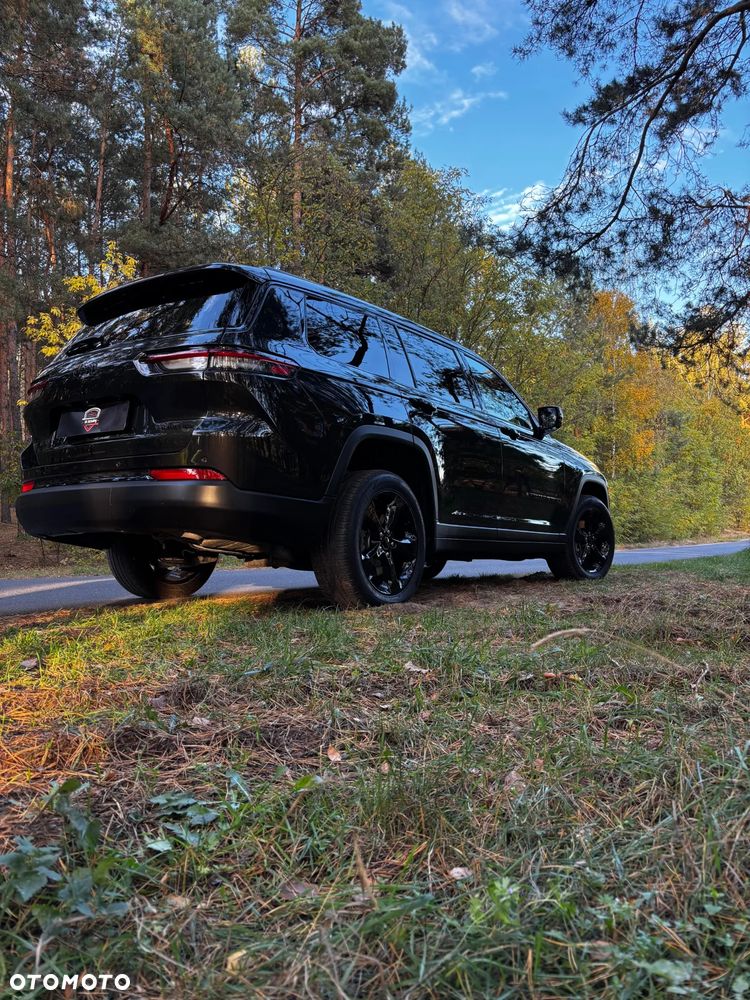 Jeep Grand Cherokee - 37