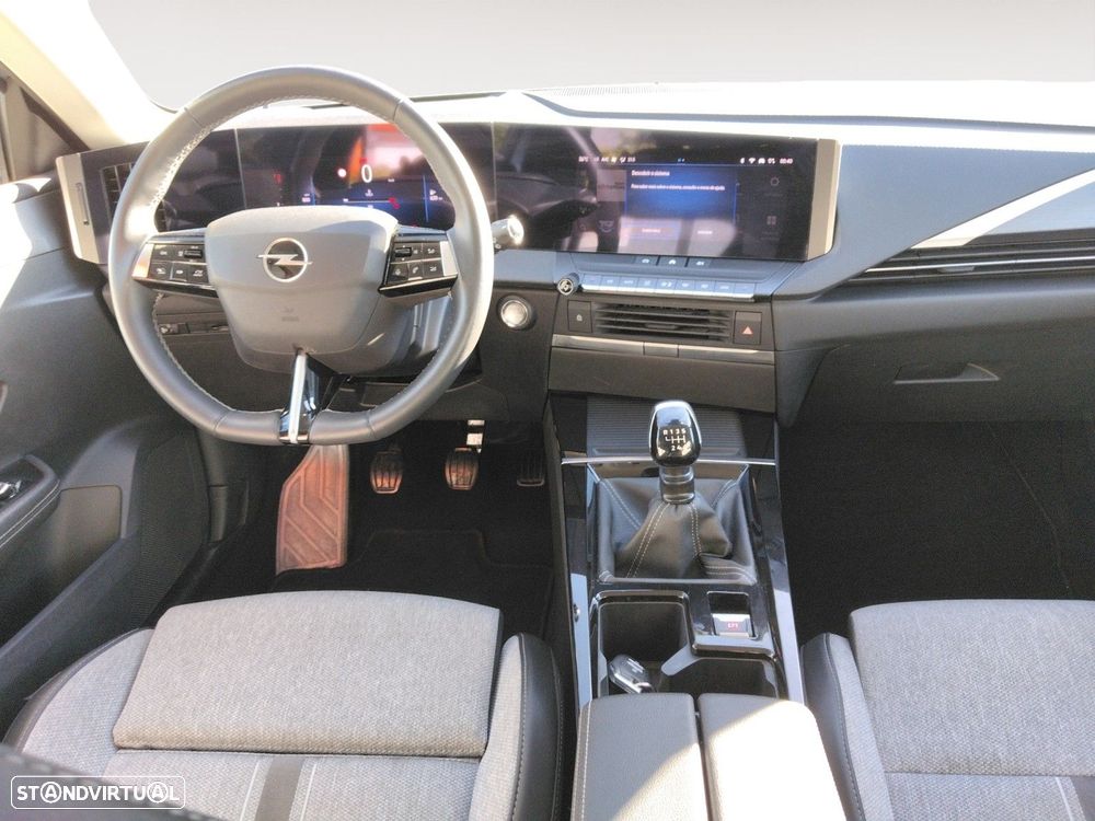 Opel Astra 1.2 T Elegance - 10