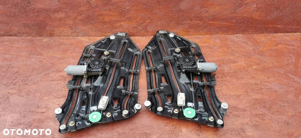 BMW E46 CABRIO PODNOŚNIK / MECHANIZM  SZYBY TYŁ LEWY / PRAWY NR. 8 215 274 OEM - 1