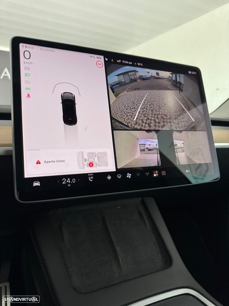 Tesla Model Y Performance Dual Motor AWD - 24