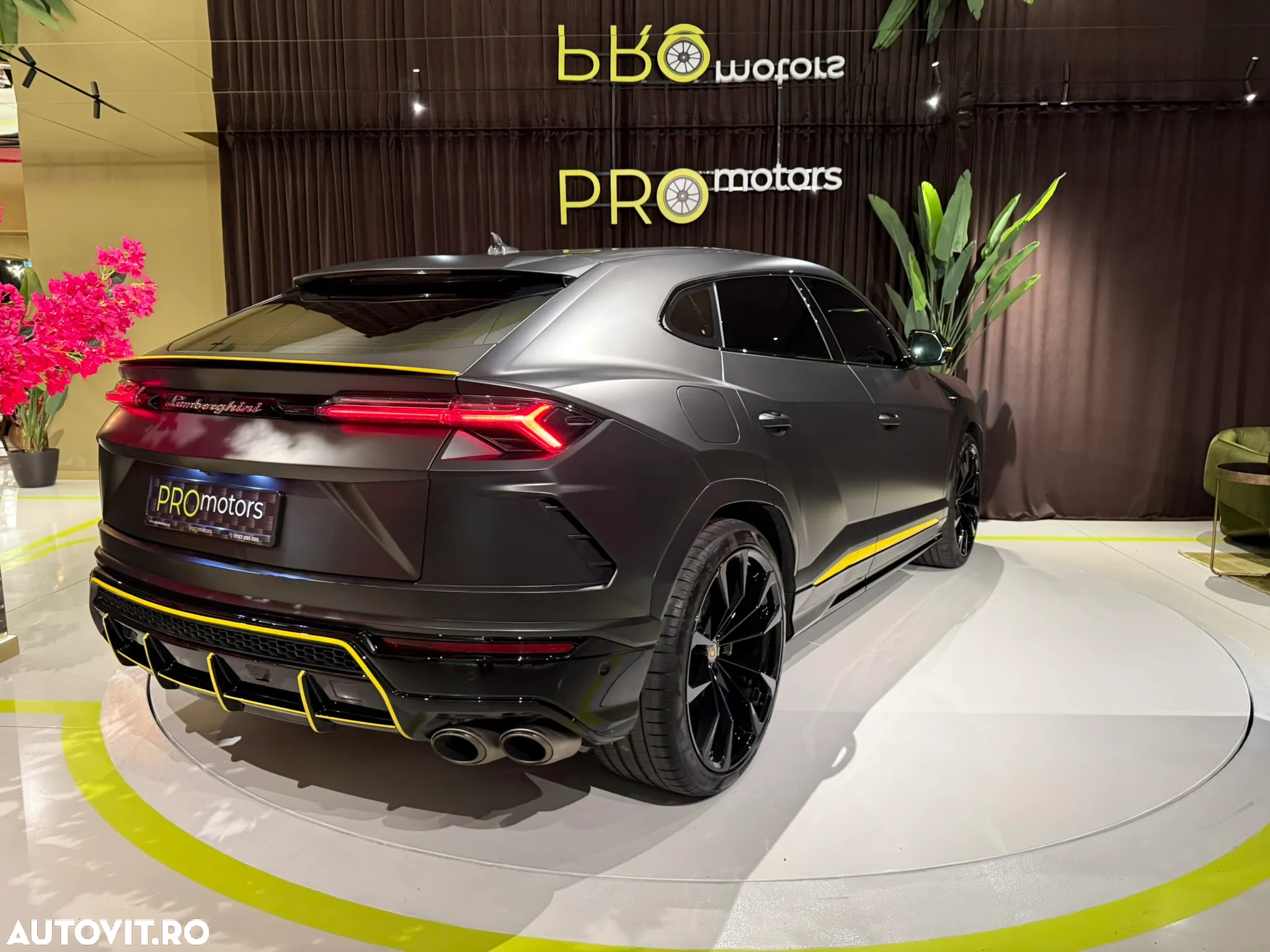 Lamborghini URUS - 3