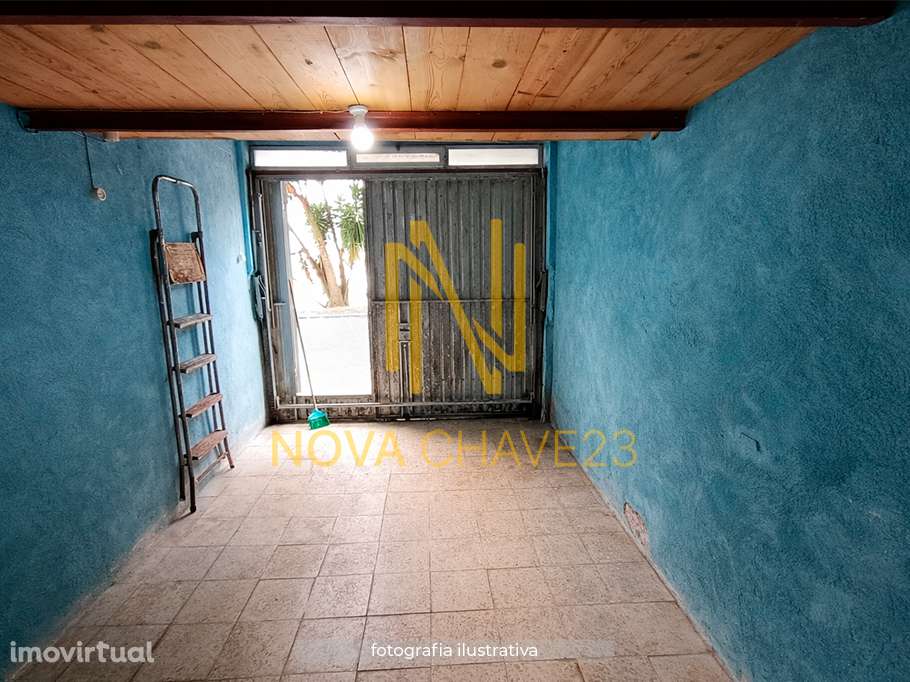 Armazém/Garagem em Mira-Sintra - Grande imagem: 4/7