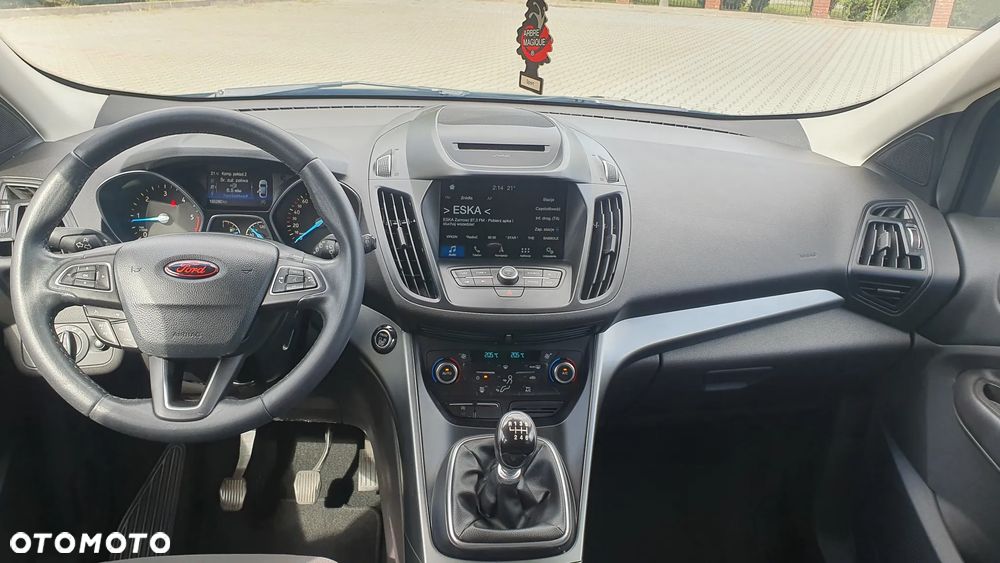 Ford Kuga 1.5 TDCi 2x4 Titanium - 12