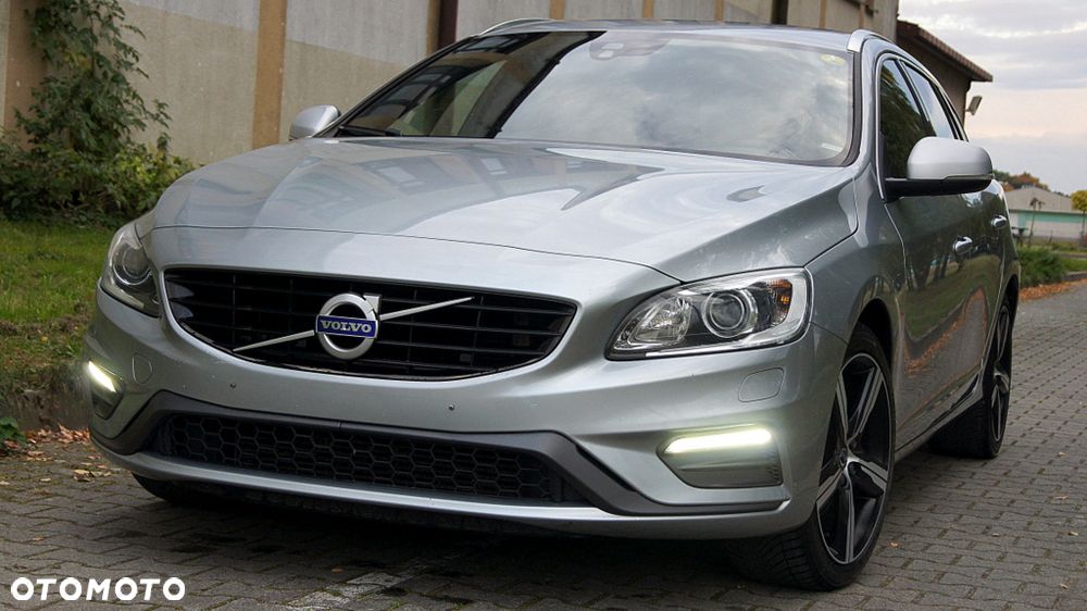 Volvo V60 D3 R-Design - 7