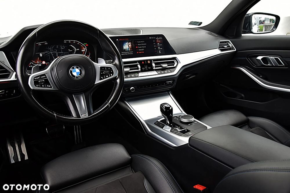 BMW Seria 3 330i xDrive - 40