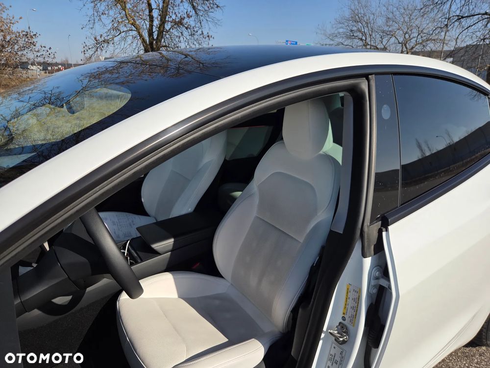 Tesla Model 3 2023 photo 5