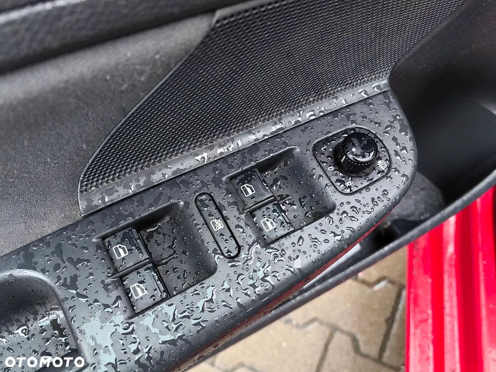 Volkswagen Golf V 1.6 Comfortline - 15