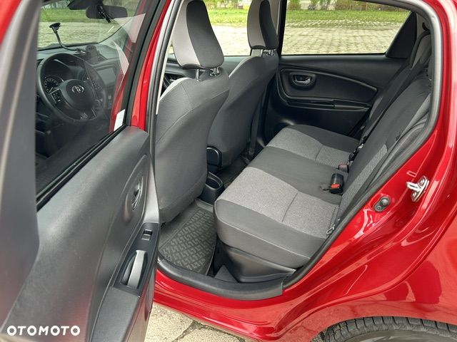 Toyota Yaris Hybrid 100 Life - 18