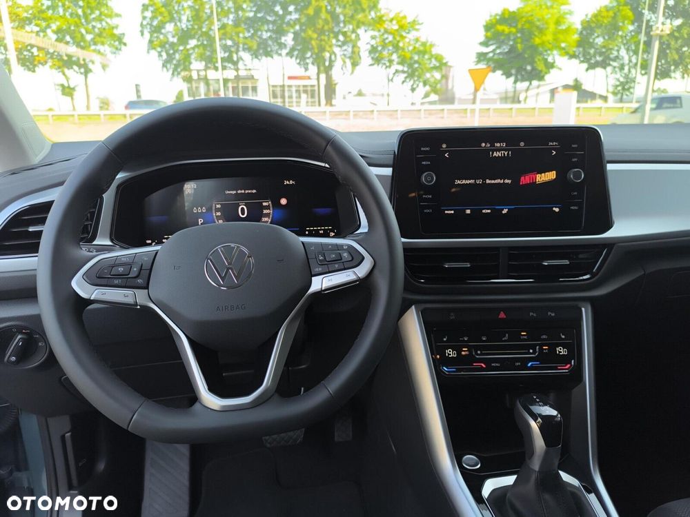 Volkswagen T-Roc - 13