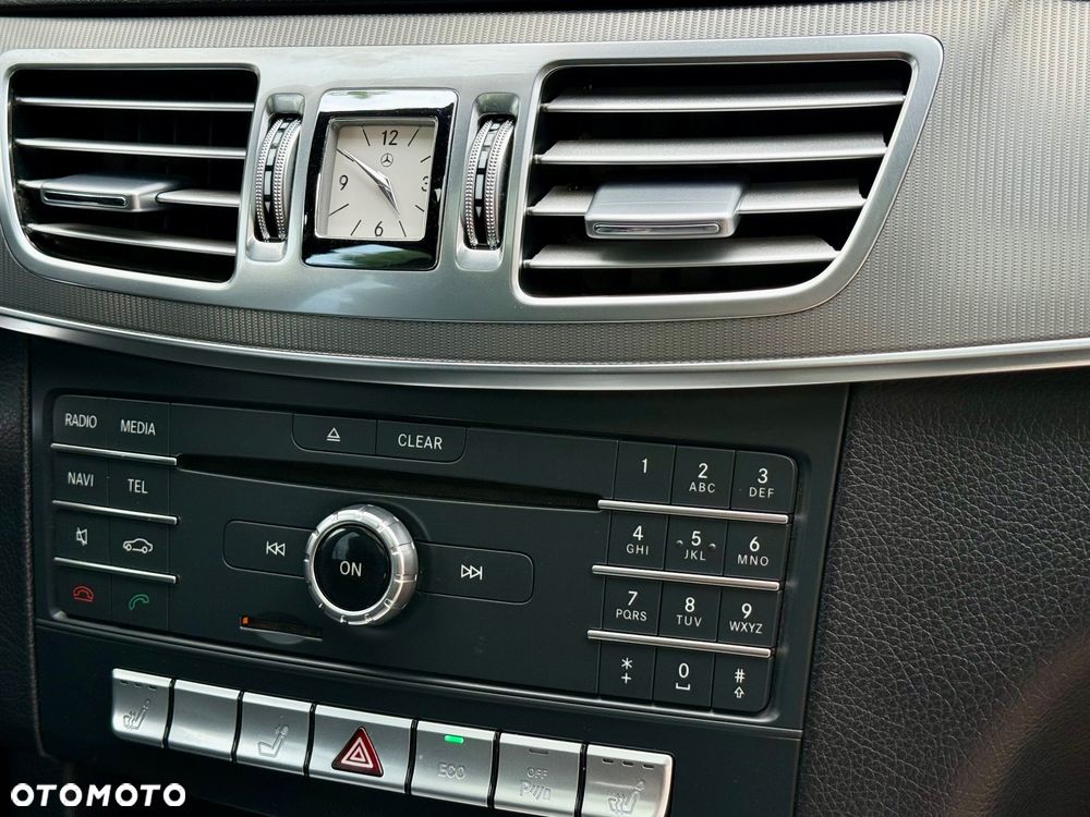 Mercedes-Benz Klasa E 250 7G-TRONIC Avantgarde - 20