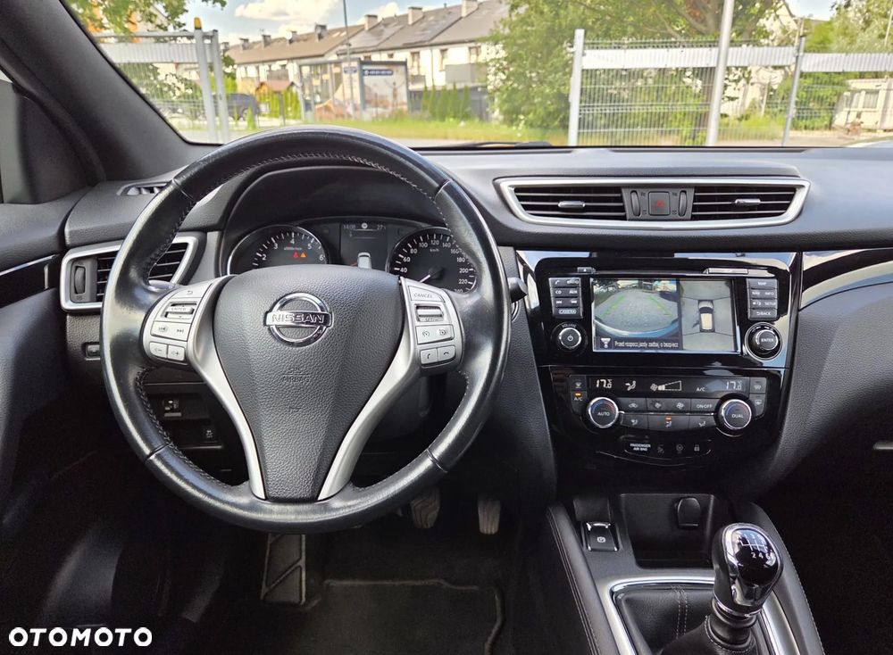 Nissan Qashqai 1.6 DIG-T N-Vision - 27