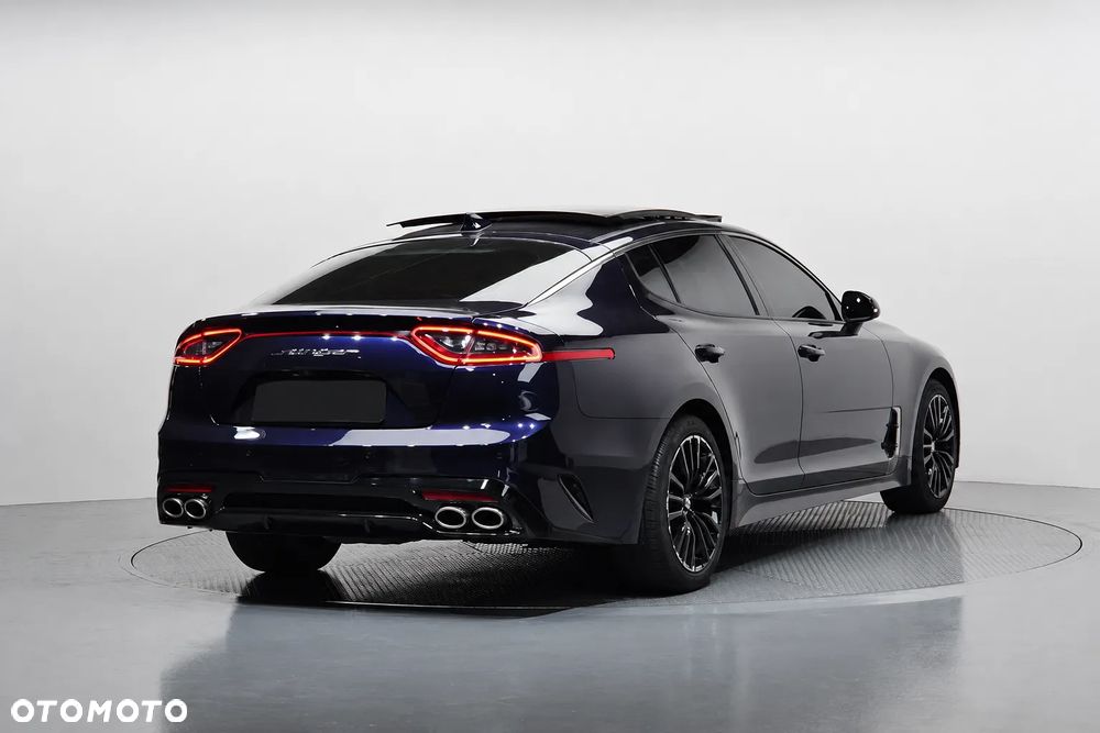 Kia Stinger 2.0 T-GDI L - 3