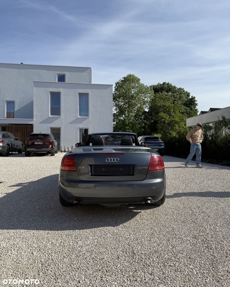 Audi A4 Cabrio 2.0 TDI DPF - 6