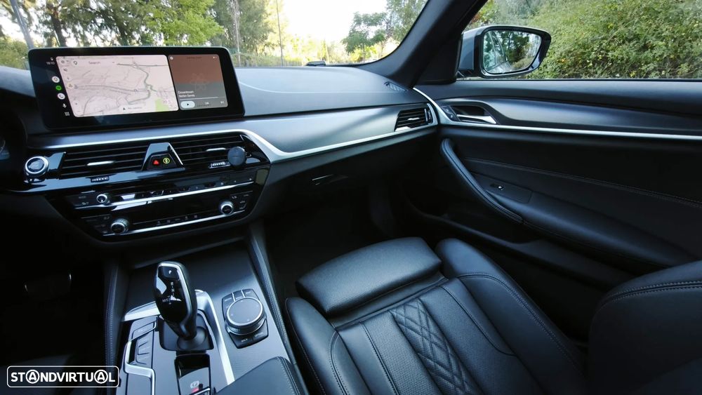 BMW 520 d Pack Desportivo M Auto - 25