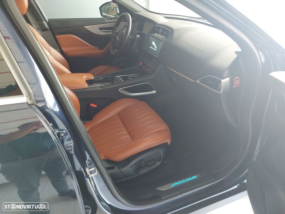 Jaguar F-Pace 2.0 i4D Prestige AWD Aut. - 8