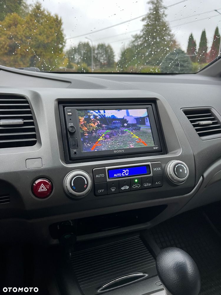 Honda Civic 1.8 Executive - 11