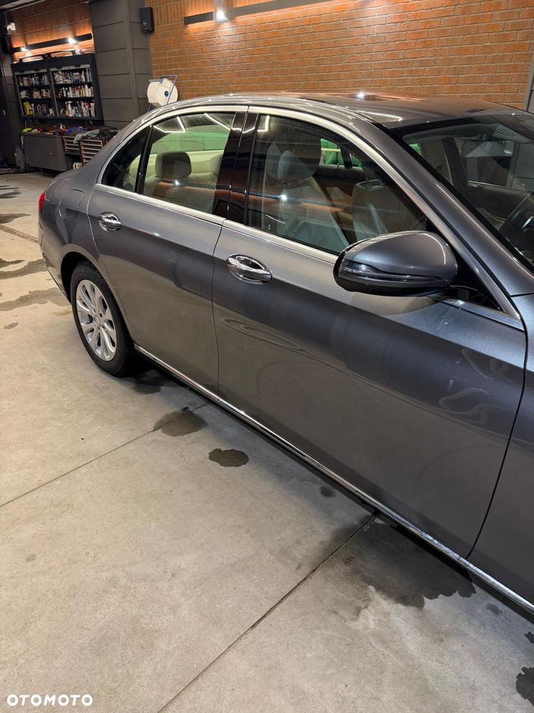 Mercedes-Benz Klasa E - 17