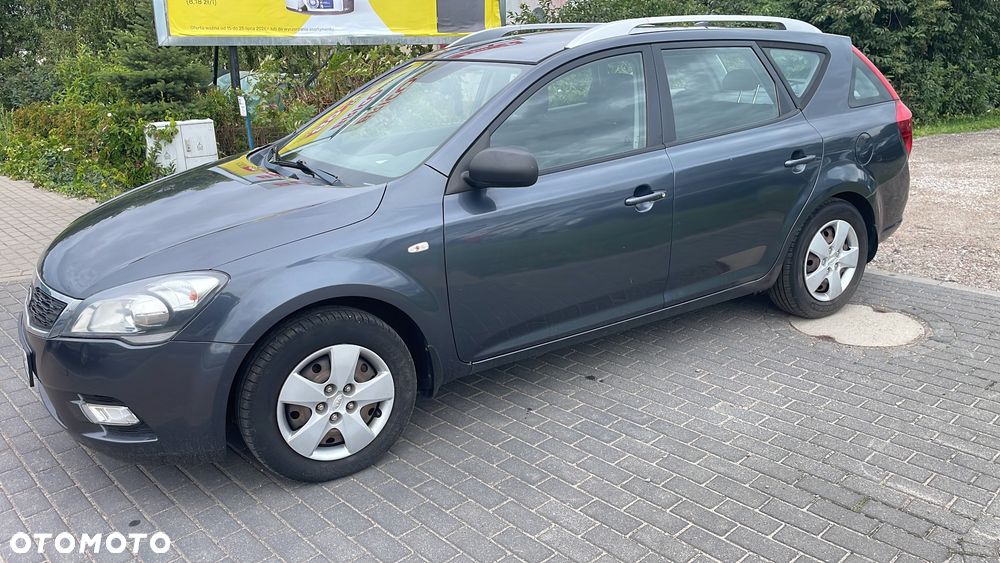 Kia Ceed - 1