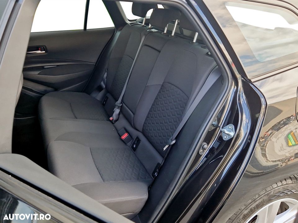 Toyota Corolla - 16