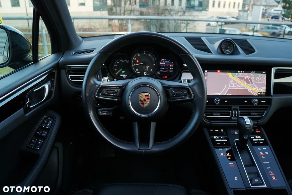 Porsche Macan Standard - 24