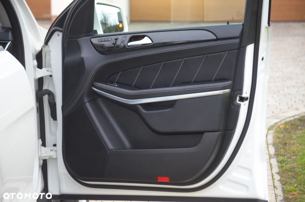 Mercedes-Benz GL 500 4Matic (BlueEFFICIENCY) 7G-TRONIC - 37