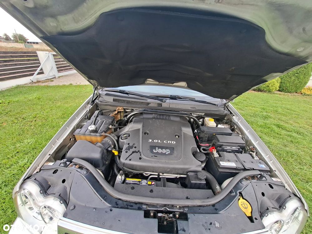 Jeep Grand Cherokee 3.0 CRD Laredo - 12