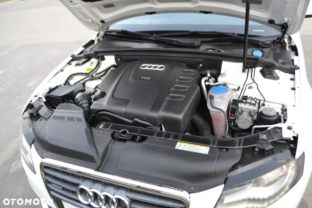 Audi A4 Avant 2.0 TDI DPF quattro - 18