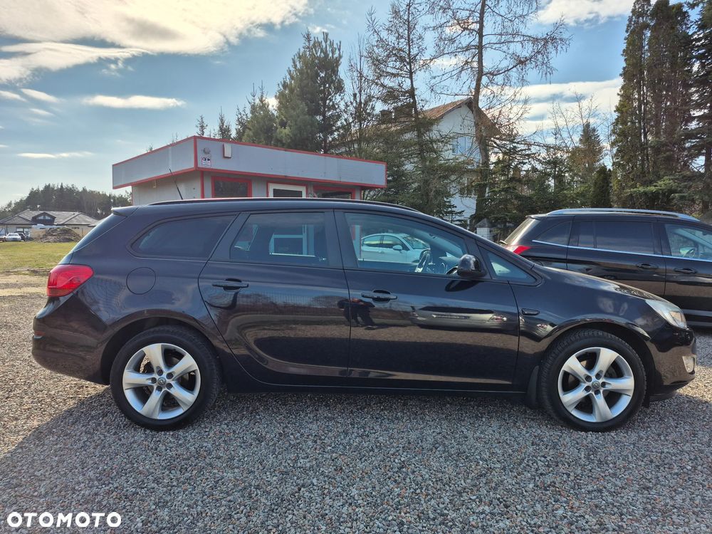 Opel Astra 1.4 T Cosmo - 25