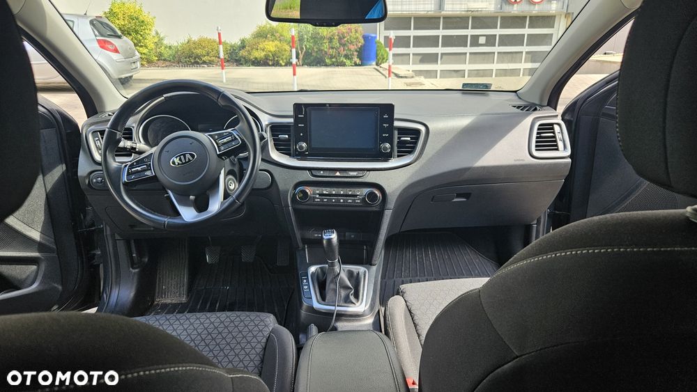 Kia XCeed - 6