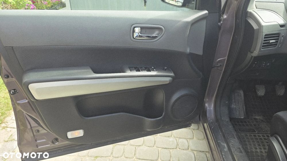 Nissan X-Trail 2.0 dCi LE - 12